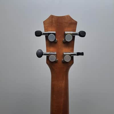 Caramel CB500 4-String Electric Ukulele (China) - Natural image 6