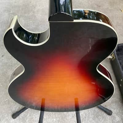 Gibson ES-137 Classic 2003- Tri-Burst image 21