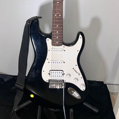 Squier Stratocaster Bullet - black image 1