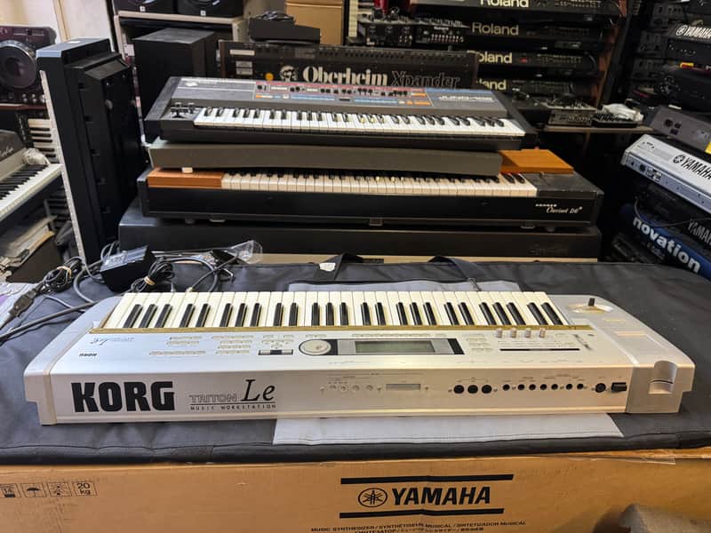Korg TRITON LE 61 key synthesizer, piano/vintage keyboard 16mg //ARMENS// image 1
