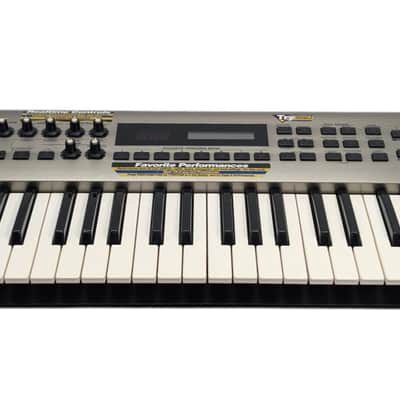 Roland RS-5 61-Key 64-Voice Synthesizer 2000 - 2003 - Brushed Aluminum
