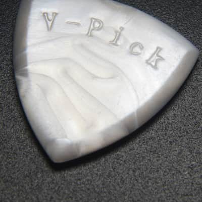 V-Picks Small Pointed Pearly Gates SPPG3 3-PACK w/Bonus Deluxe Pick image 1