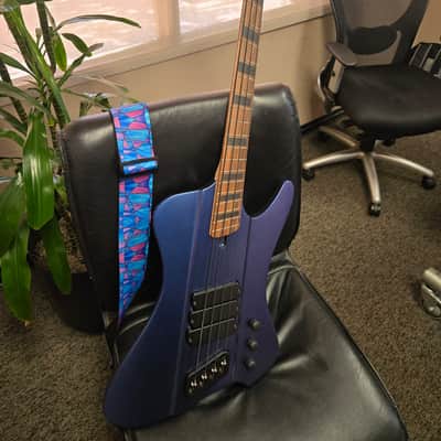 Dingwall D-Roc Standard - Blue to Purple Colorshift with Neck Illusion Black Vinyl Blocks image 2