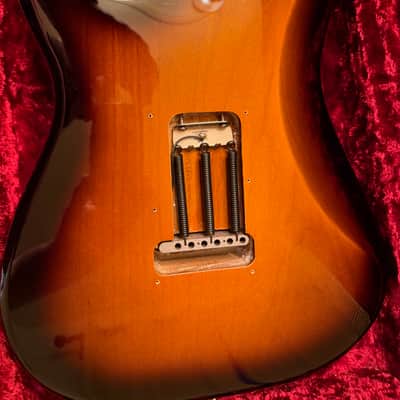 Fender 60th Anniversary Commemorative American Standard Stratocaster with Gold Hardware, Maple Fretboard 2014 - 2-Color Sunburst image 9