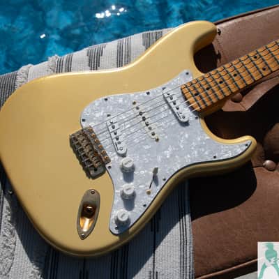 1994 Fender "Custom Edition" ST-57YM - FSR Gold Metallic - Yngwie Malmsteen Signature '57 Stratocaster - Made in Japan (FujiGen) - Pro Set Up w Perfect Frets/Action/Intonation! image 1