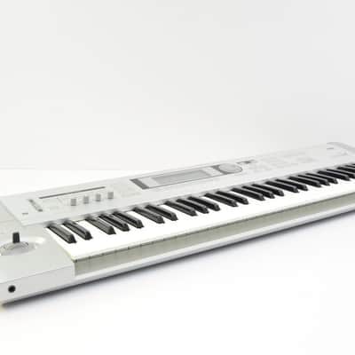 Korg Triton LE 61-Key Keyboard Workstation w/ Power Supply image 5