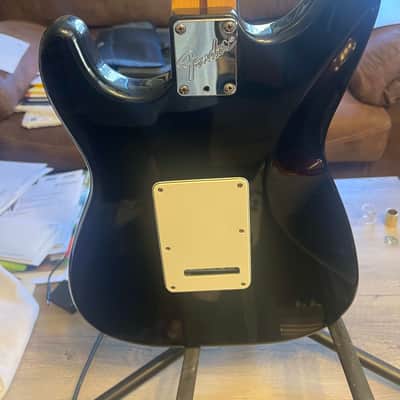 Fender Strat with Maple Fretboard 1987 - 1998 - Black image 10