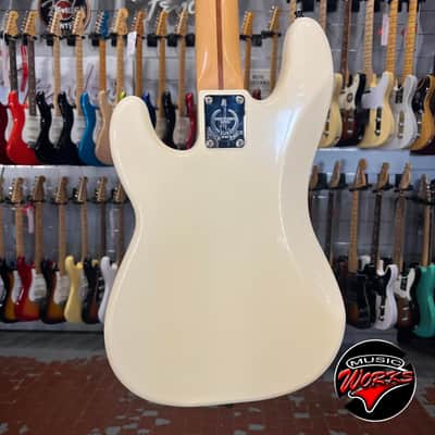 Fender   Precision Standard Mexico Olympic White image 6