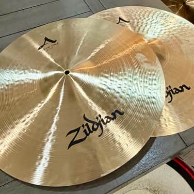 Zildjian 18" A Concert Stage Orchestral Cymbals (Pair) 2010s - Traditional image 1