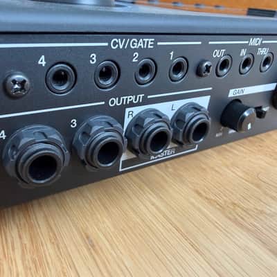 Akai Force Standalone Music Production image 5