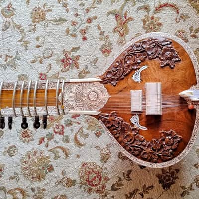 Javid Sitarmaker Javid Sitarmaker Pune Concert Sitar (2023) - Nikhil Banerjee Style (Teak Wood, Double Toomba, Internal Pickup + Fiberglass Case) 2023 - brown image 2