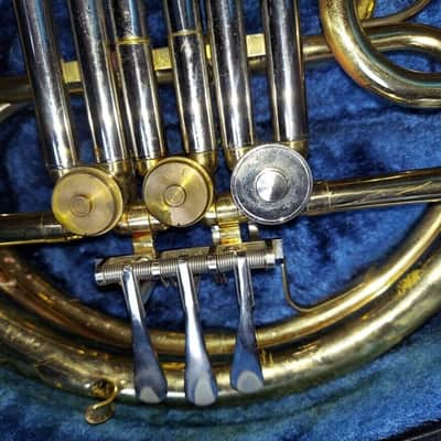 Yamaha YHR-313 Single French Horn with Yamaha case and MP, Japan, Good Condition image 2