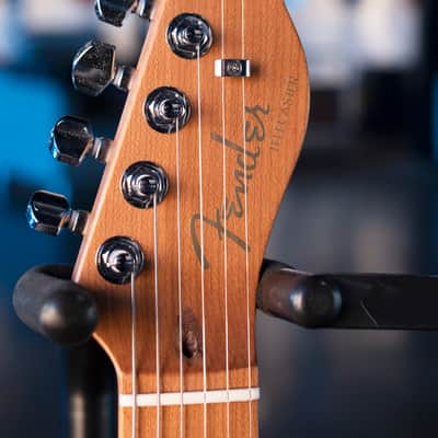 FENDER DEALER EXCLUSIVE AMERICAN ULTRA II TELECASTER, ROASTED MAPLE - ANTIQUE OLIVE image 4