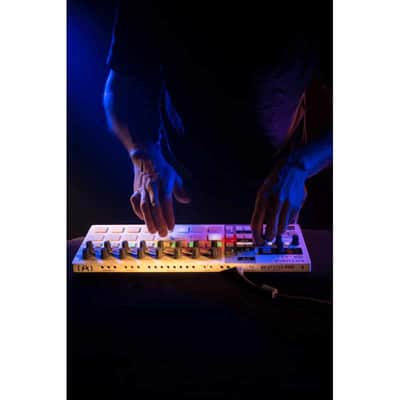 Arturia BEATSTEPRO image 7