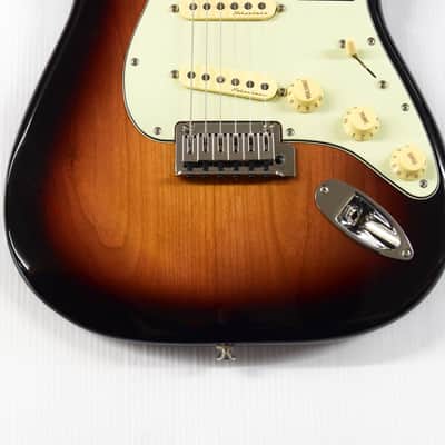 Fender Player Plus Stratocaster - 3-Color Sunburst image 3