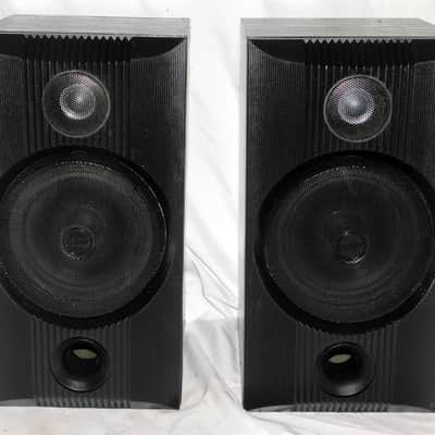 B&W Bowers & Wilkens 2002 ZMF Shielded Bookshelf loudspeaker system image 1