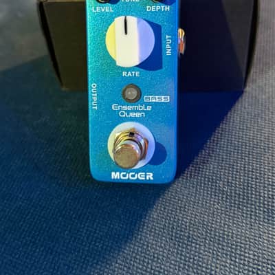 Mooer Ensemble Queen Bass Chorus 2010s - Blue image 1
