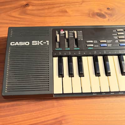 Casio SK-1 32-Key Sampling Keyboard 1986 - Black image 10