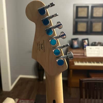 Squier Sonic Stratocaster 2023 - Present - 2-Color Sunburst image 5