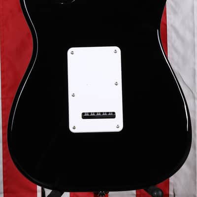 Squier Affinity Stratocaster Pack with Mustang Micro Amp - Black image 6