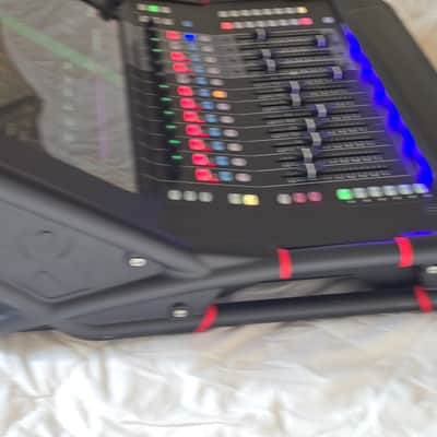 Allen & Heath Avantis solo 2023 - Black image 8