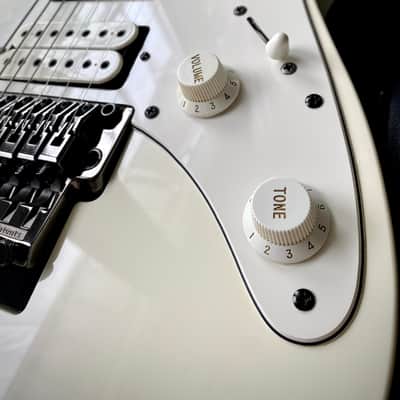 Ibanez UV7PWH Universe 1990 – First Year – Steve Vai – Collector Grade image 18