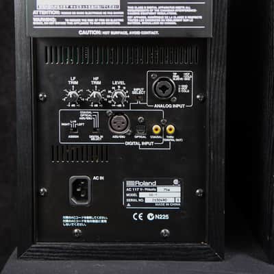 Roland DS-7 Bi-Amp Monitors, Powered Studio Speakers, Black, Pair