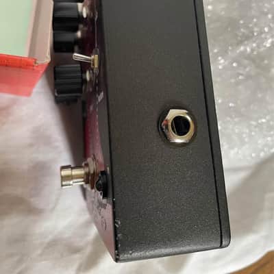 Walrus Audio RED High-Gain Distortion 2017 - Black / Red Scientist image 2