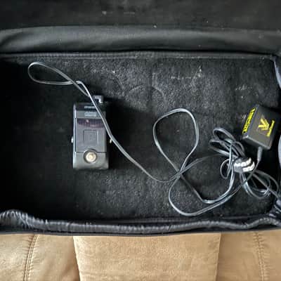 ROAD RUNNER SOFT CASE   PEDAL BOARD WITH KORG PITCH BACK TUNER AND I SPOT POWER SUPPLY image 2