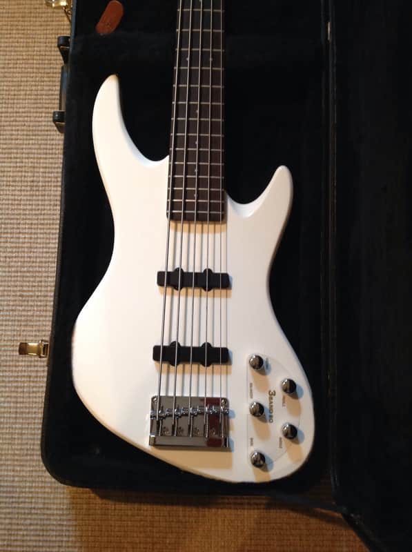 DeArmond by Guild Pilot Pro V 5-string Bass 2007 Polar White image 1
