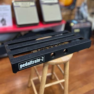 USED PedalTrain 2 Pedal Board image 3