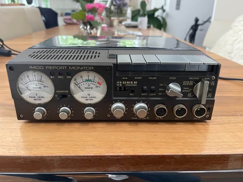 Uher Report Monitor 4400 - Portable Reel to Reel Tape - 3 Head Stereo Tape Machine - Microphone image 1