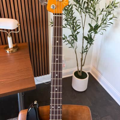 Fender American Ultra Precision Bass with Rosewood Fretboard 2019 image 3
