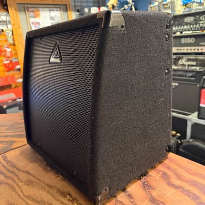 Behringer Ultratone K450FX 45-Watt Keyboard Amp image 3