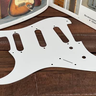 General Vintage Tone 54 to 1955 Pickguard for Stratocaster®️ Original HIPS Left handed “ Polystyrene “ Pickguard For Strat®️ image 9