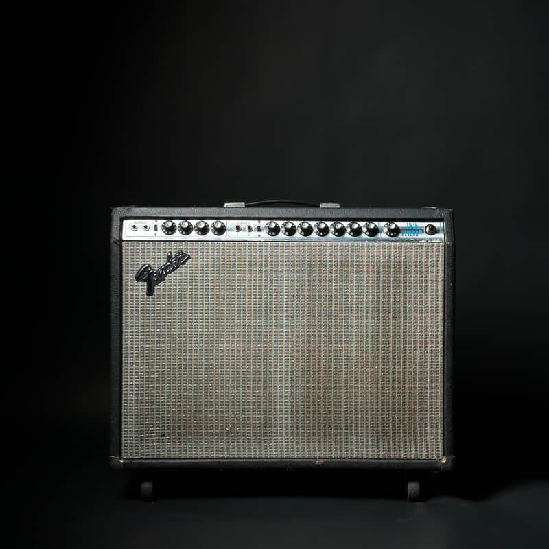 Fender Twin Reverb 2-Channel 135-Watt 2x12" Guitar Combo