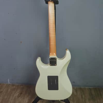 2014 Schecter Japan Custom Shop EX-4 STD-VTR/HR Pearl White HSS MIJ image 3