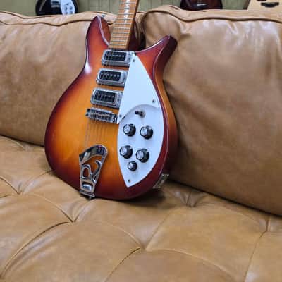 Rickenbacker 320 Fireglo 1983 - Fireglo image 2