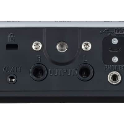 Zoom V3 Multi-Effects Vocal Processor image 3