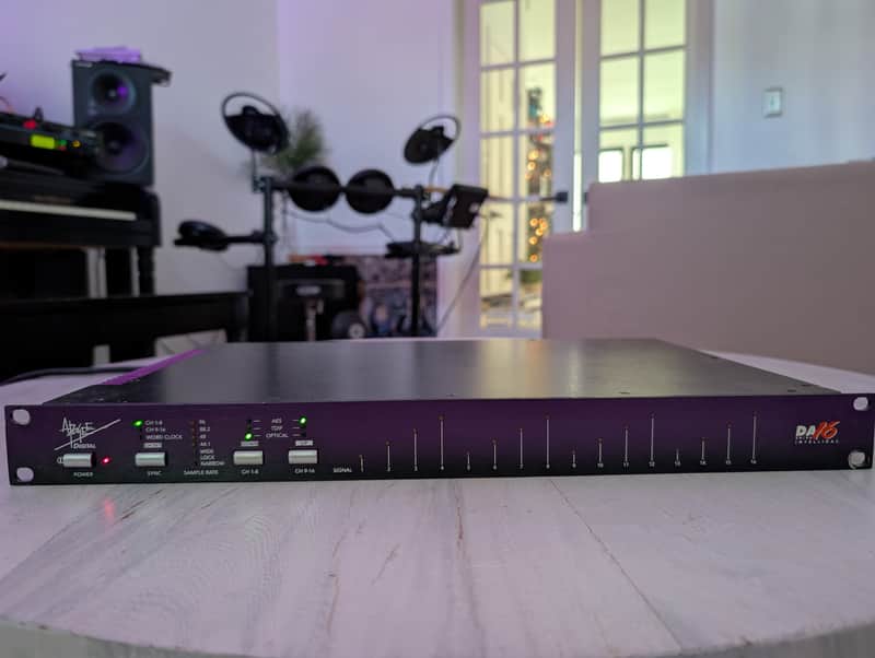 Apogee DA16 Audio Converter DA16 Intellidac - Purple image 1