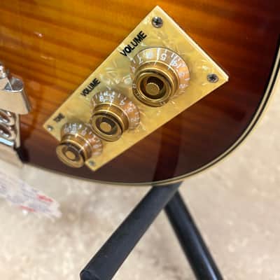 Epiphone Viola Bass 2011 - Flamed Maple image 10