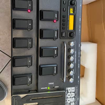 Line6  Bass pod xt live image 3