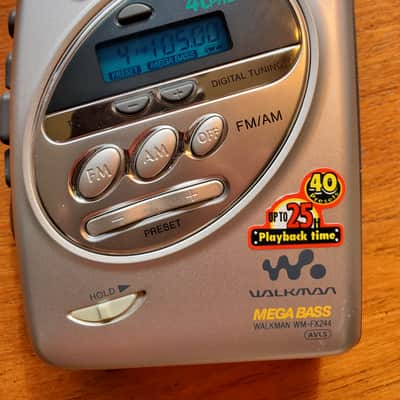 Sony WM-FX244 AM FM cassette walkman Early 2000s - Silver image 3
