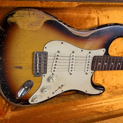 MJT  Stratocaster **1 PIECE BODY** Heavy relic with Fender case & Extra set of 59' pick-ups image 7