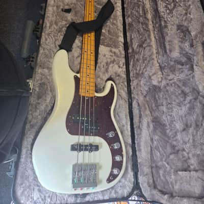 Fender American Ultra Precision Bass image 1