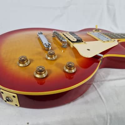 Tokai Love Rock 1995-97 - Burst image 1
