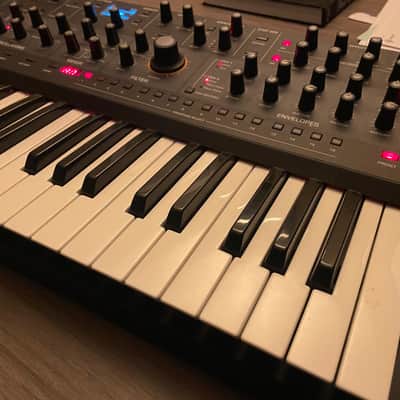 Sequential Take 5 44-Key 5-Voice Compact Polyphonic Synthesizer 2021 - Present - Black image 3