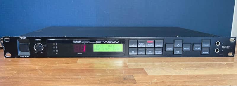 Yamaha SPX900 Professional Multi-Effect Processor - Black image 1