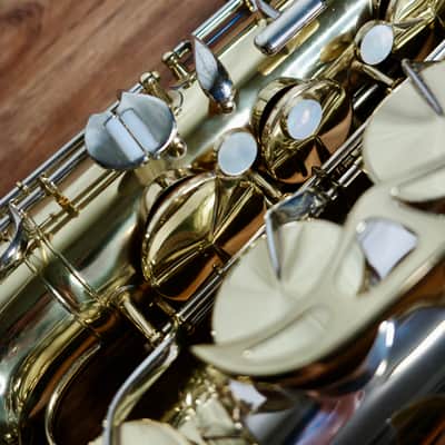 King Super 20 Silversonic Gold Inlay Tenor Saxophone image 10