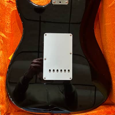 Fender Eric Clapton Artist Series Stratocaster with Vintage Noiseless Pickups  Black #US23019408 7 lbs  11.7 oz image 5